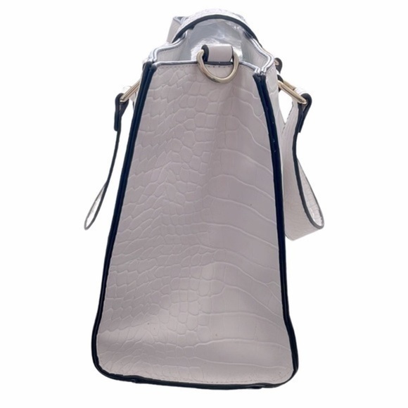 JustFab Weekend In Venice Satchel - Picture 4 of 15